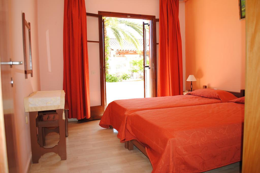 Hotel Olga Agios Stefanos Avliotes  Bilik gambar